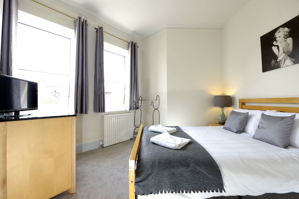 Double Room, Shared Bathroom photo 1