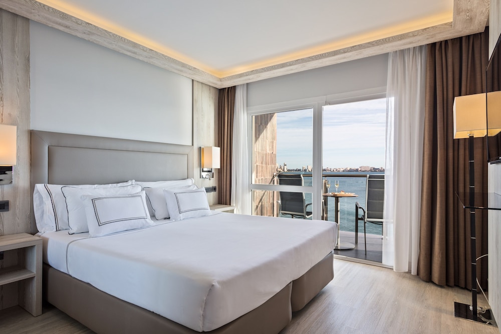 The Level, Room, Pool Access (Adults Only) - Photo 1