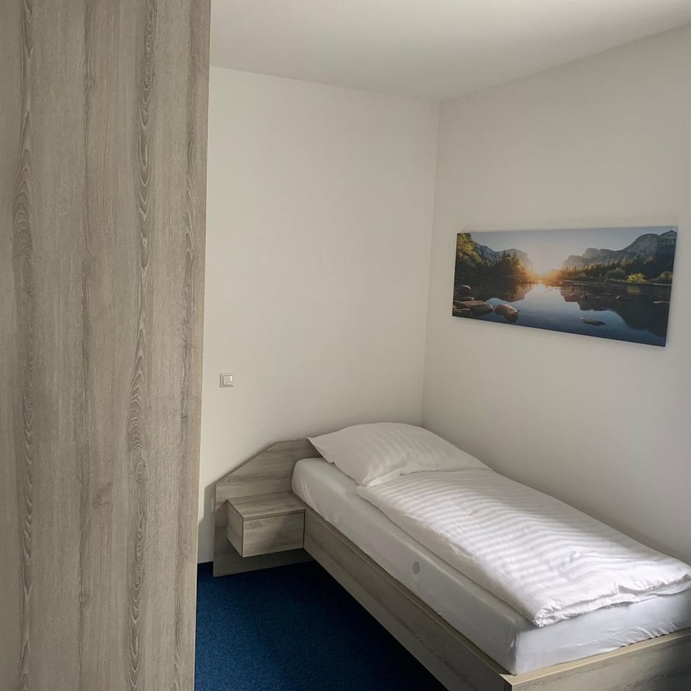 Basic Twin Room