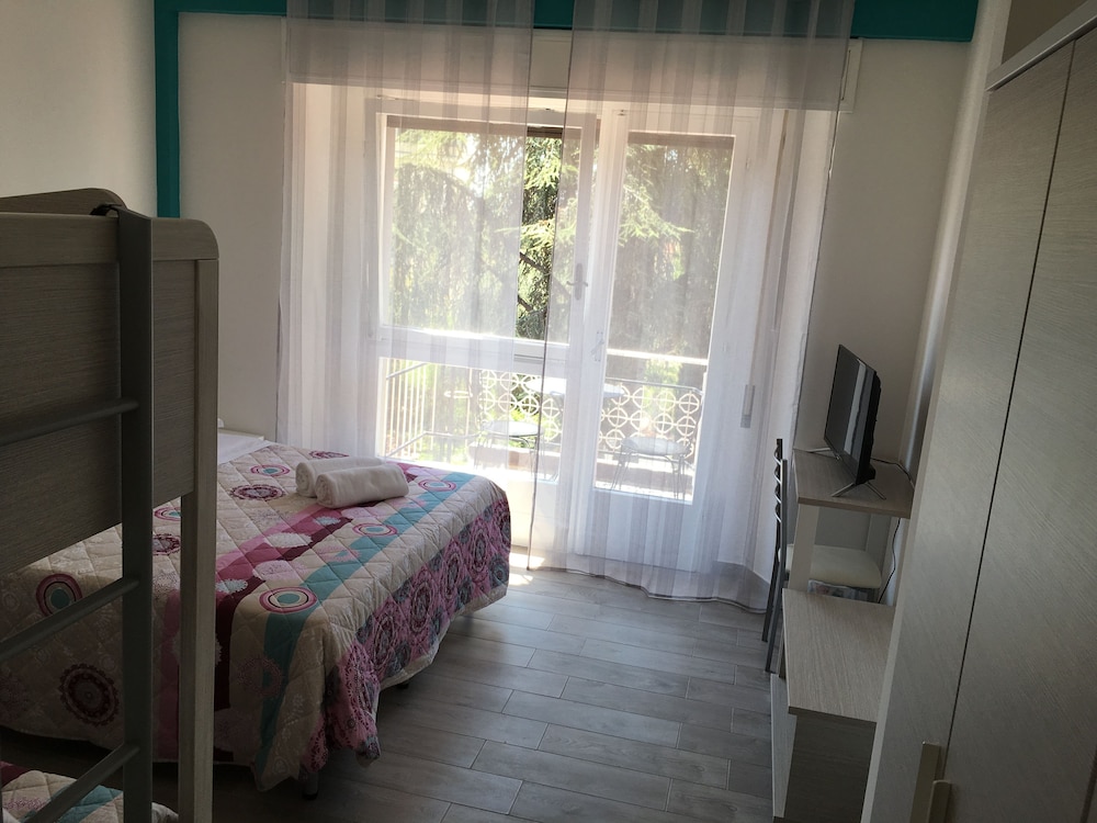 Quadruple Room photo 3