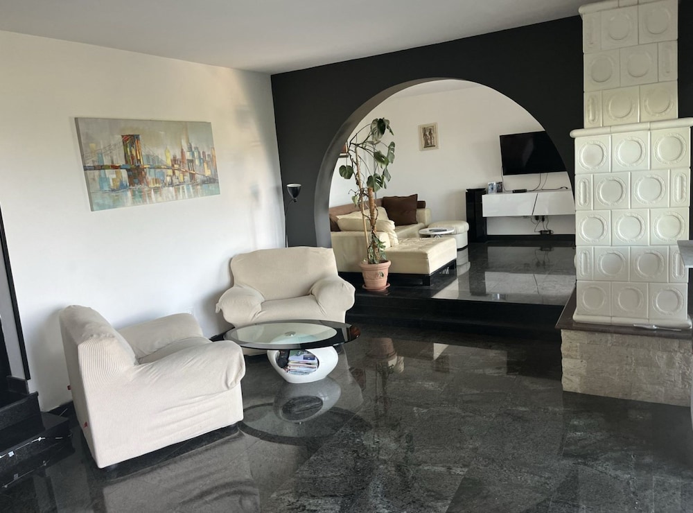 Villa (Five Bedroom Villa with Balconies) photo 2