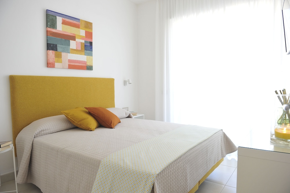 Deluxe Apartment, Mountain View, Annex Building