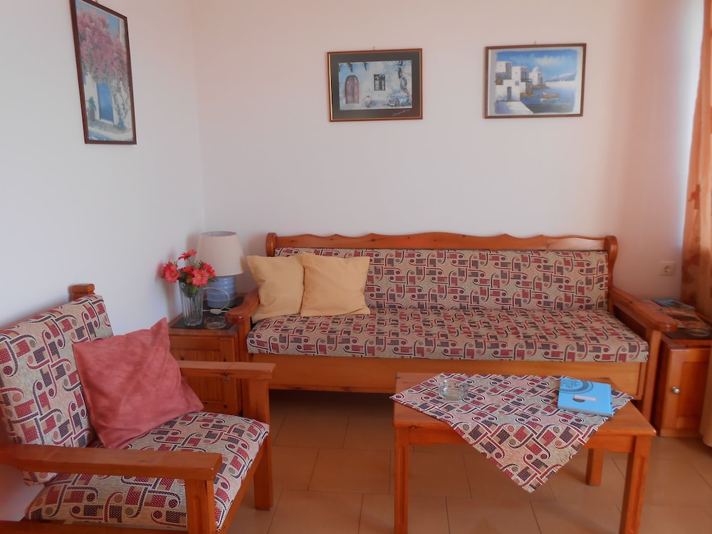 Apartment photo 2