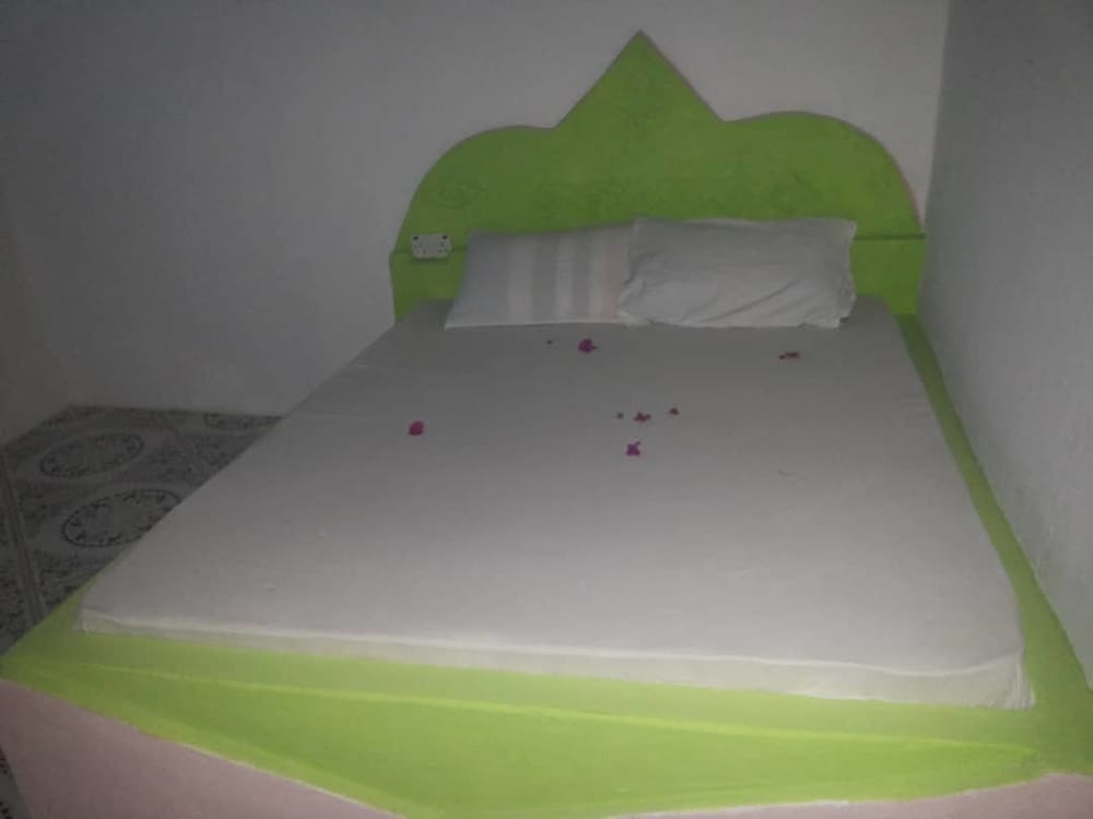 Basic Double Or Twin Room, Smoking