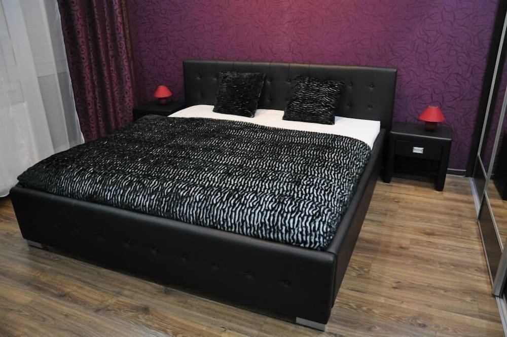 Luxury Apartment, 1 King Bed with Sofa bed photo 2