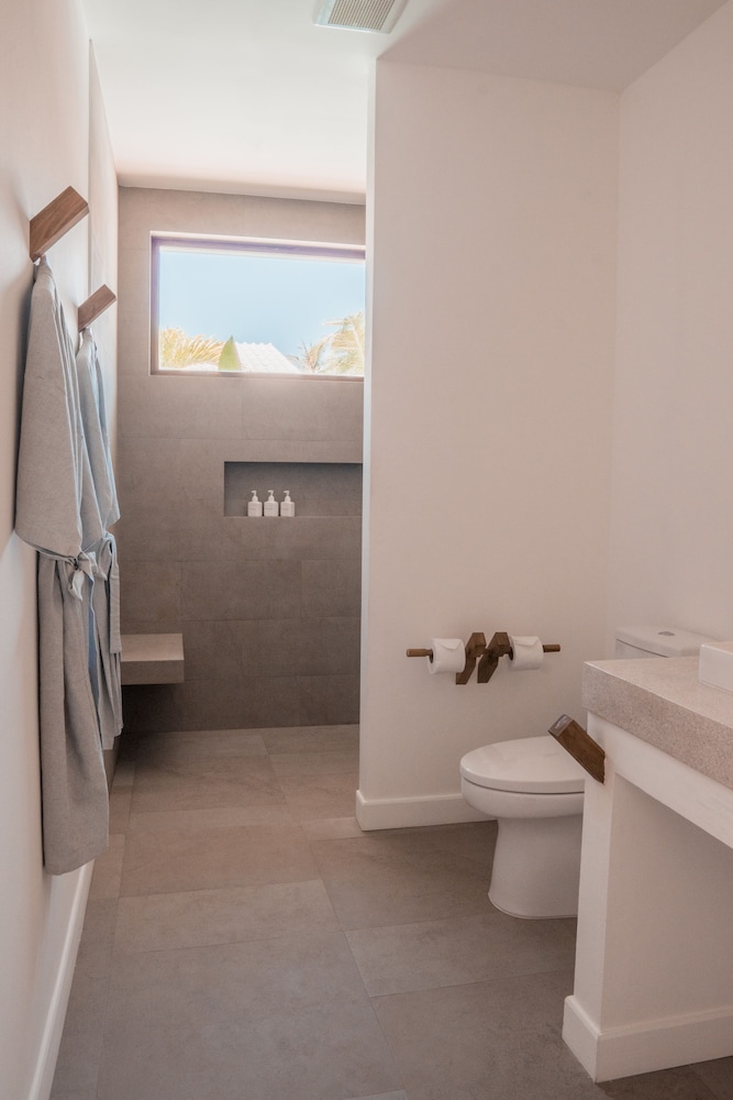 Partial Sea view Bungalow - Photo 3