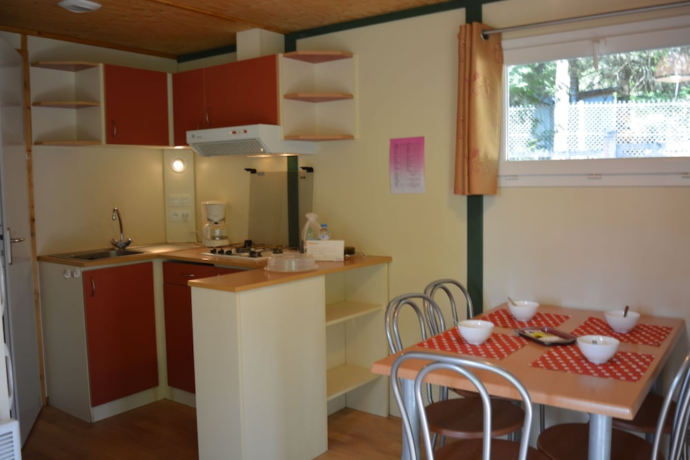 Traditional Chalet, 2 Bedrooms, Non Smoking photo 3