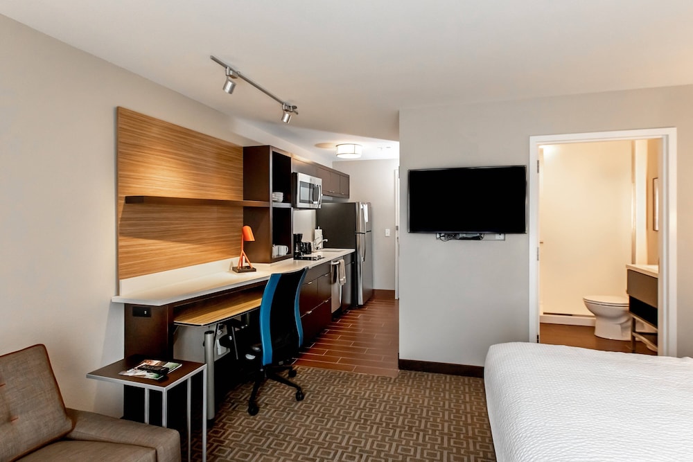 Suite, 1 Bedroom - Photo 5