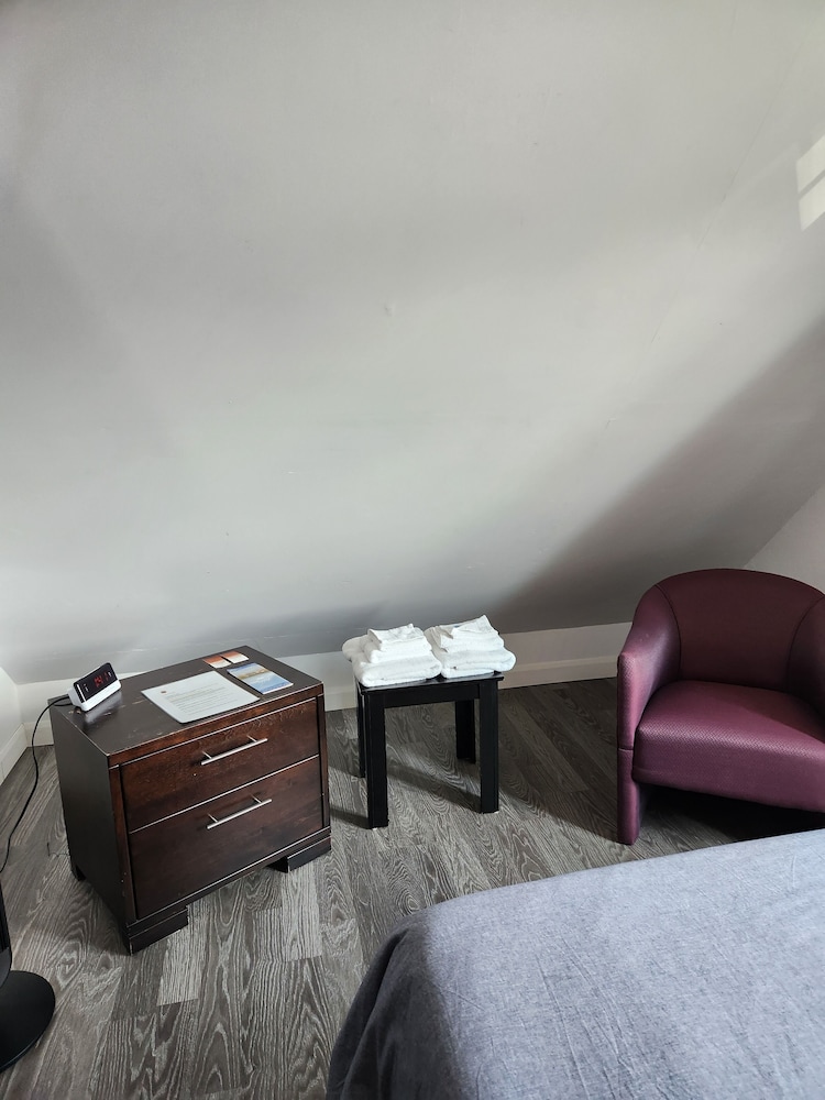 Basic Double Room - Photo 8