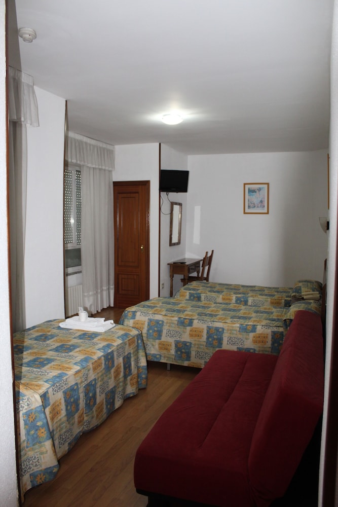 Apartment photo 2