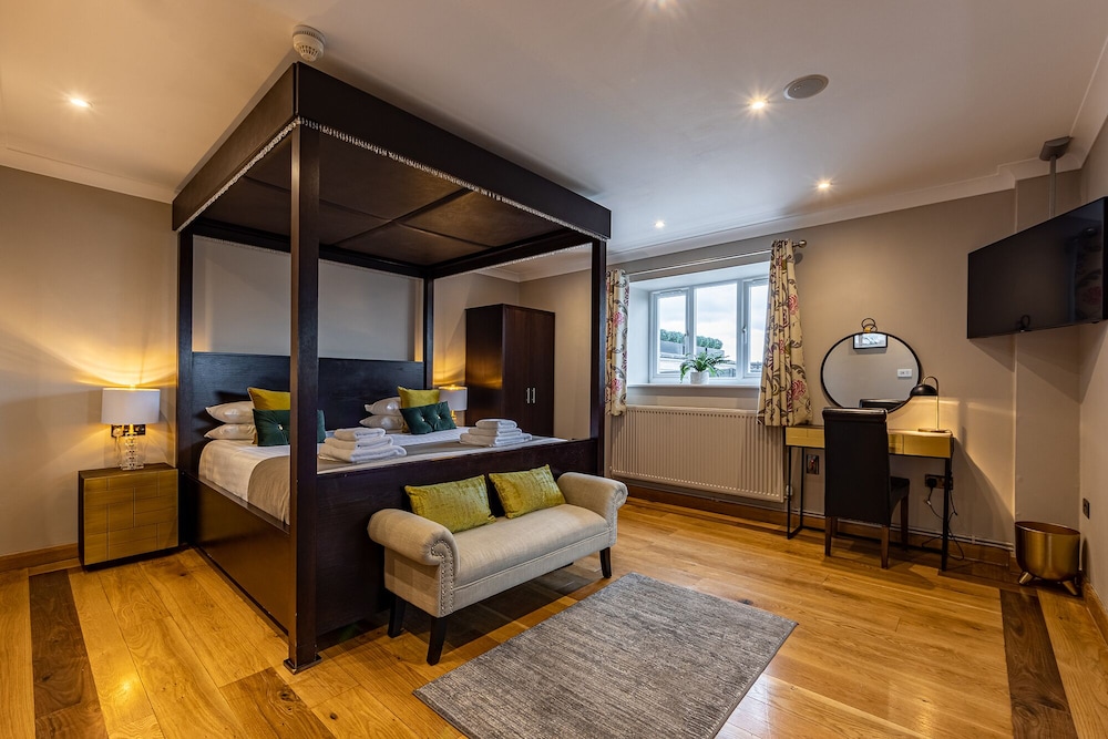 Deluxe Suite photo 2