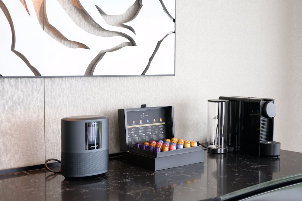 Premium Suite Twin, Non Smoking - Photo 5