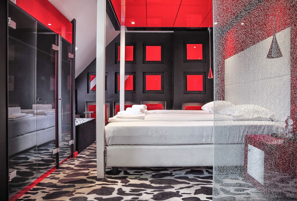 Exclusive Studio Suite photo 1