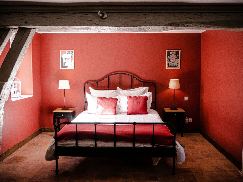 Classic Triple Room, Ensuite (Chambre Rouge) - Photo 4