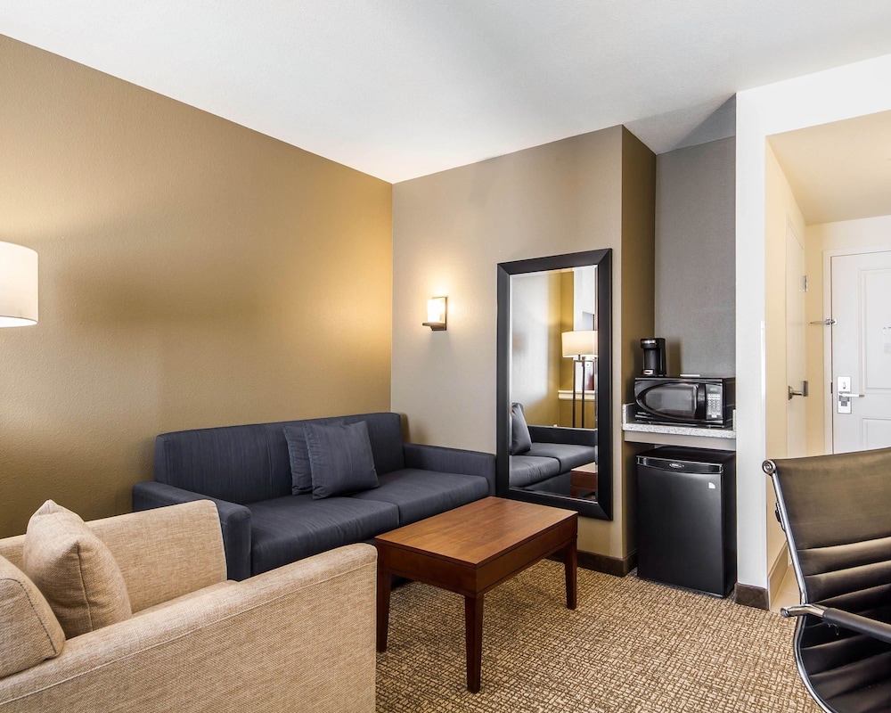 Suite, 2 Double Beds, Accessible, Non Smoking photo 3