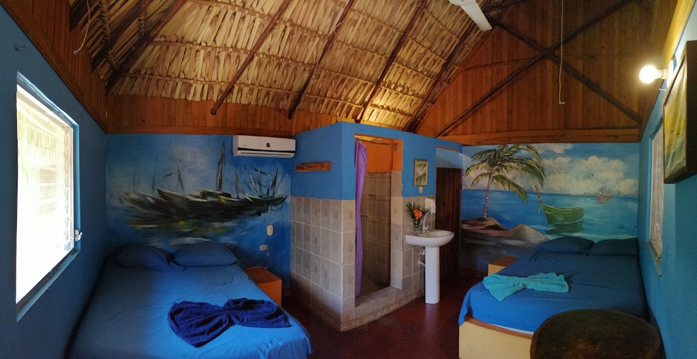 Comfort Room, 2 Queen Beds