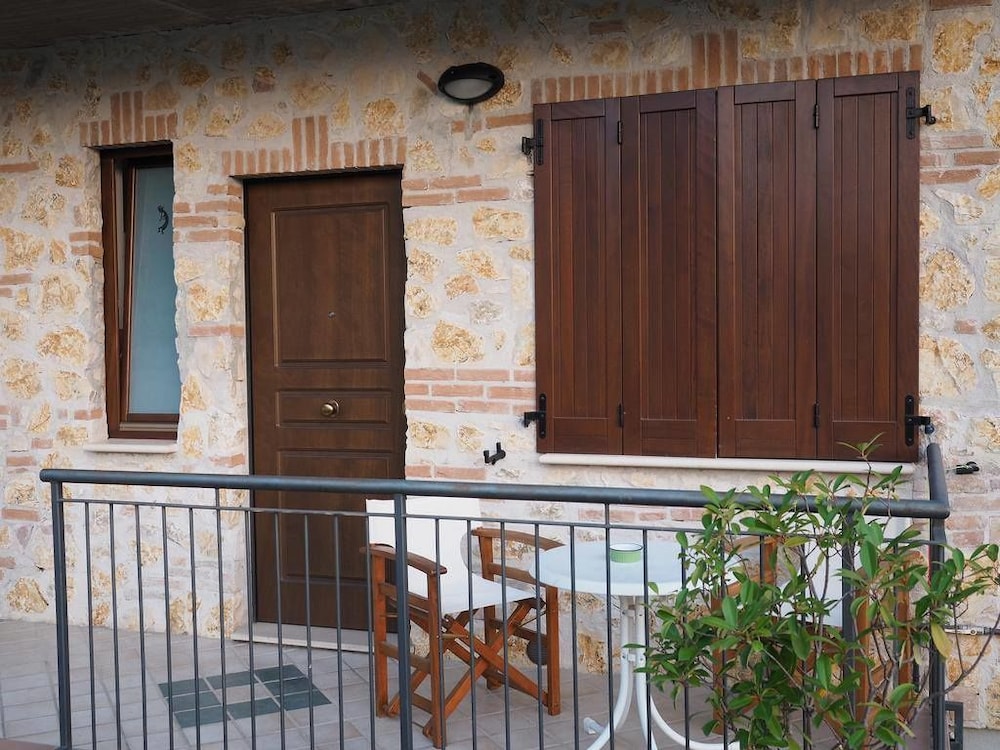 Family Room, Balcony photo 1