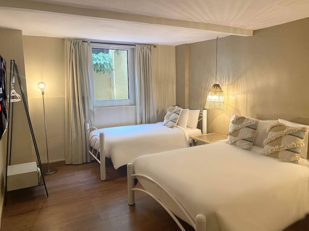 Standard Triple Room, Multiple Beds, Non Smoking, Ground Floor photo 3
