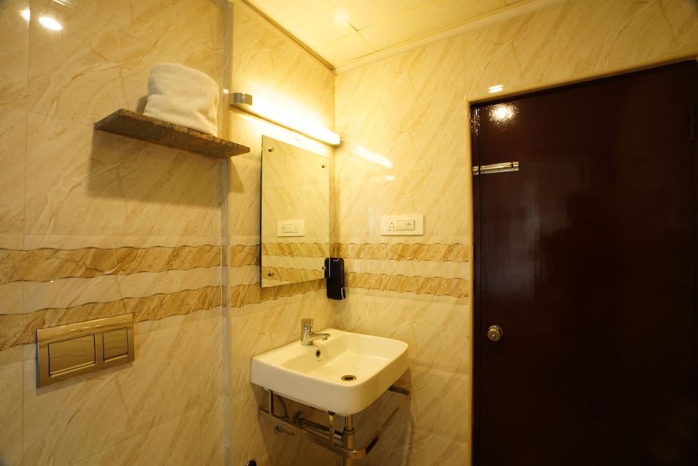Executive Room - Photo 14