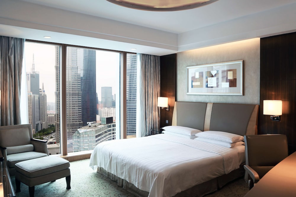 Grand Tower Horizon Executive 1 King