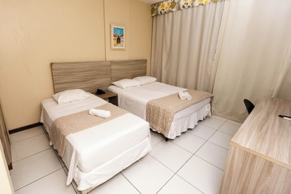 Quarto Triplo 1 cama de solteiro e 1 cama de casal photo 2