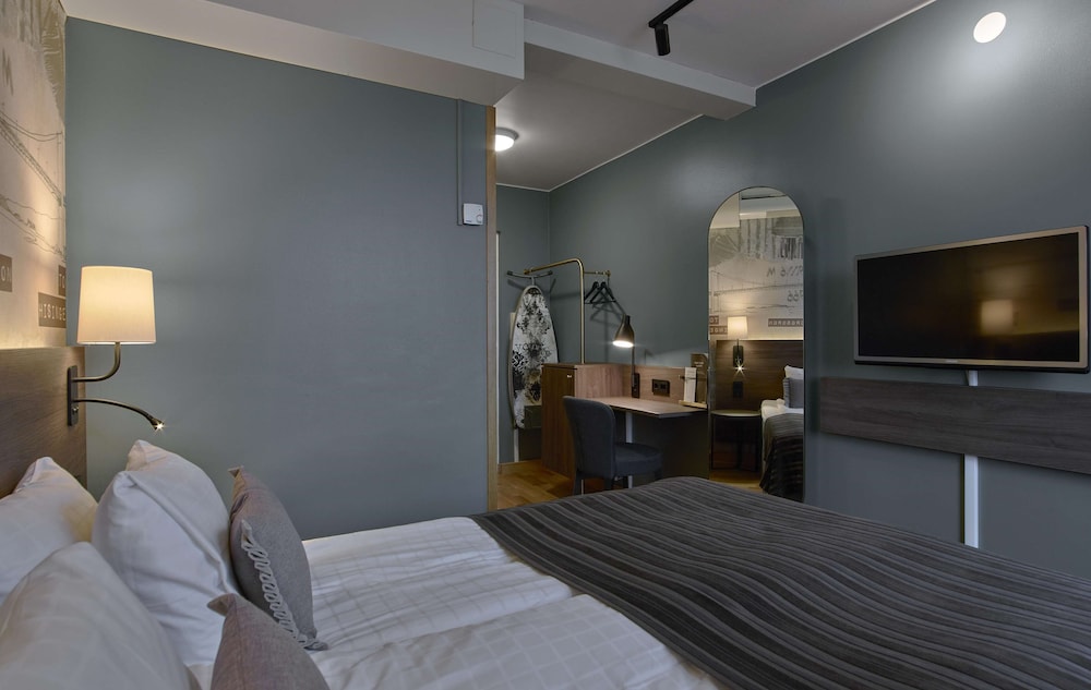 Room, 1 Queen Bed - Photo 6