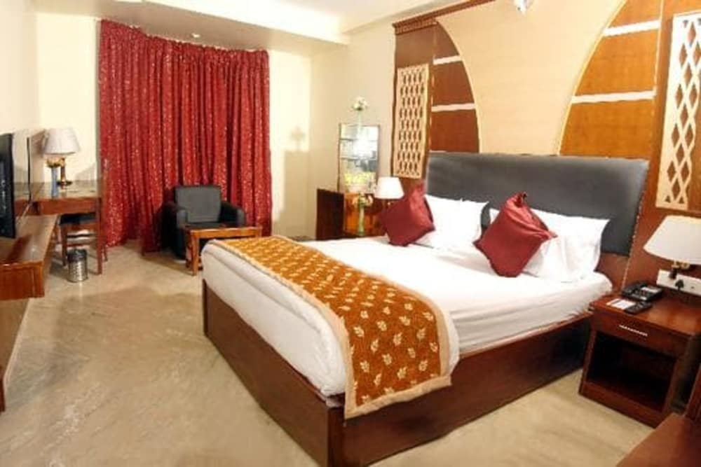 Executive Room - Photo 2
