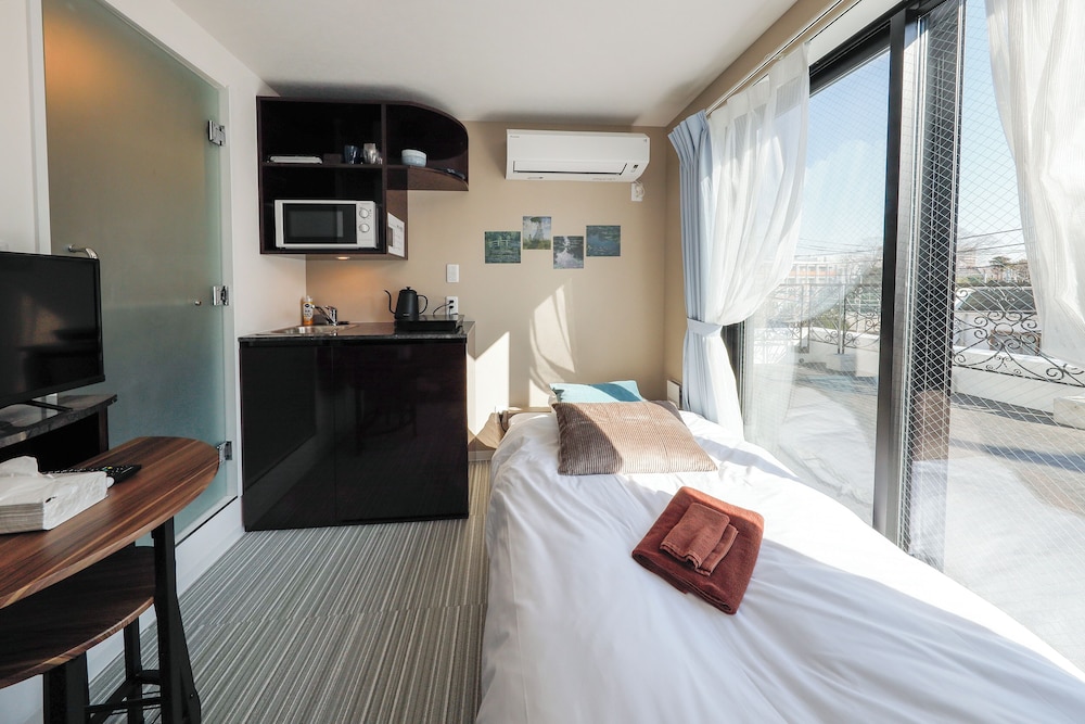 Apartment, Non Smoking, Balcony (D) photo 2