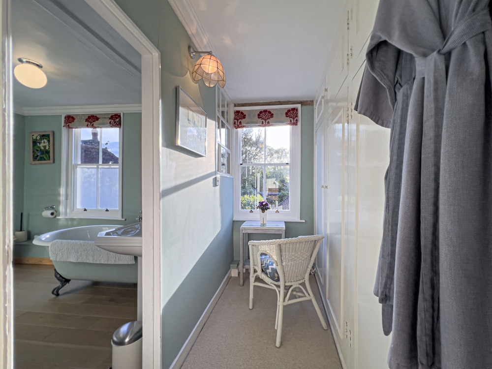Double Room, Ensuite (Front Room) - Photo 7