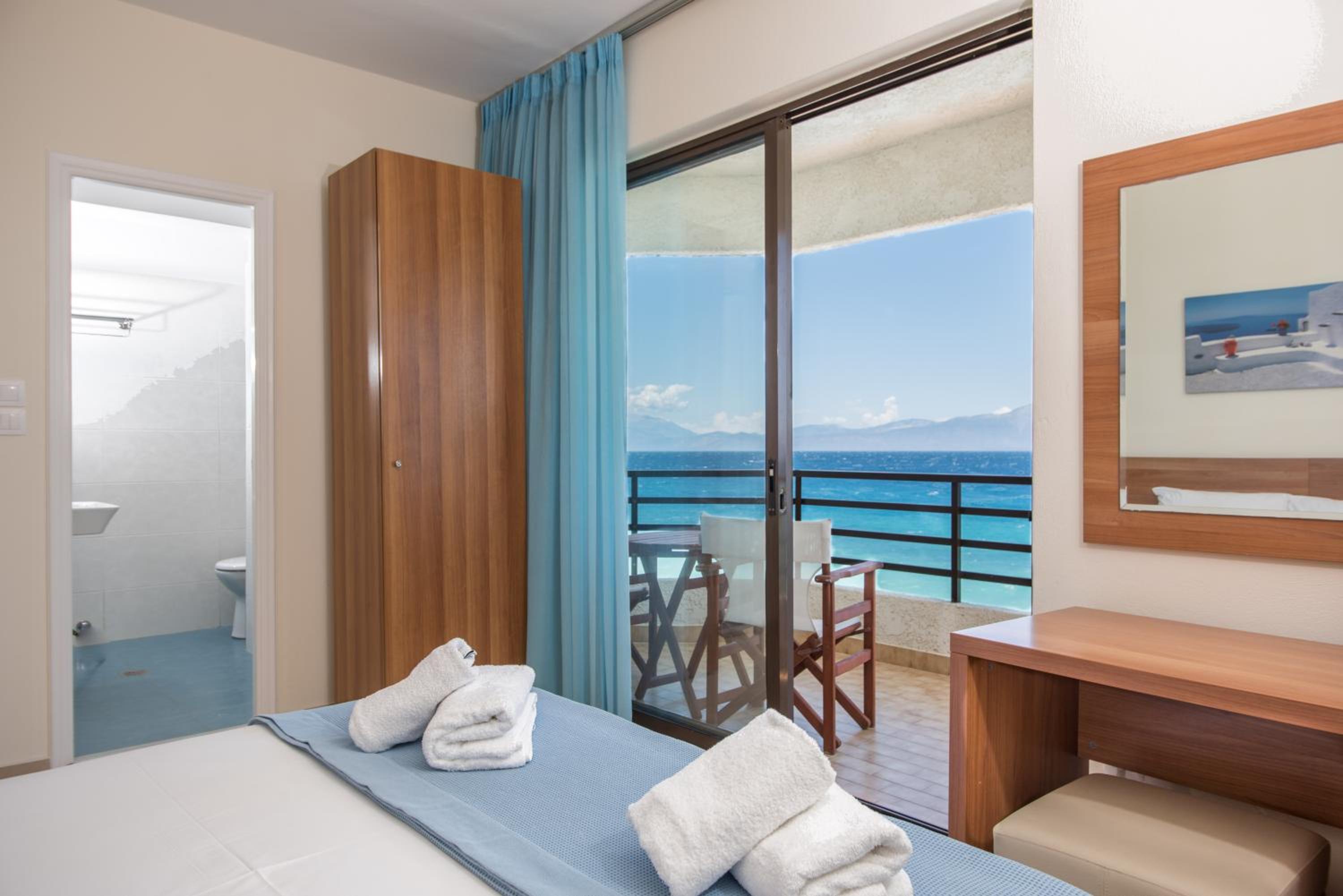 Double Room with Sea View photo 1