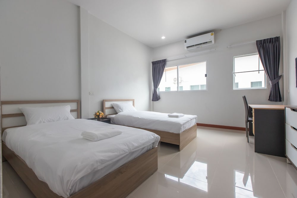 Basic Double or Twin Room photo 2