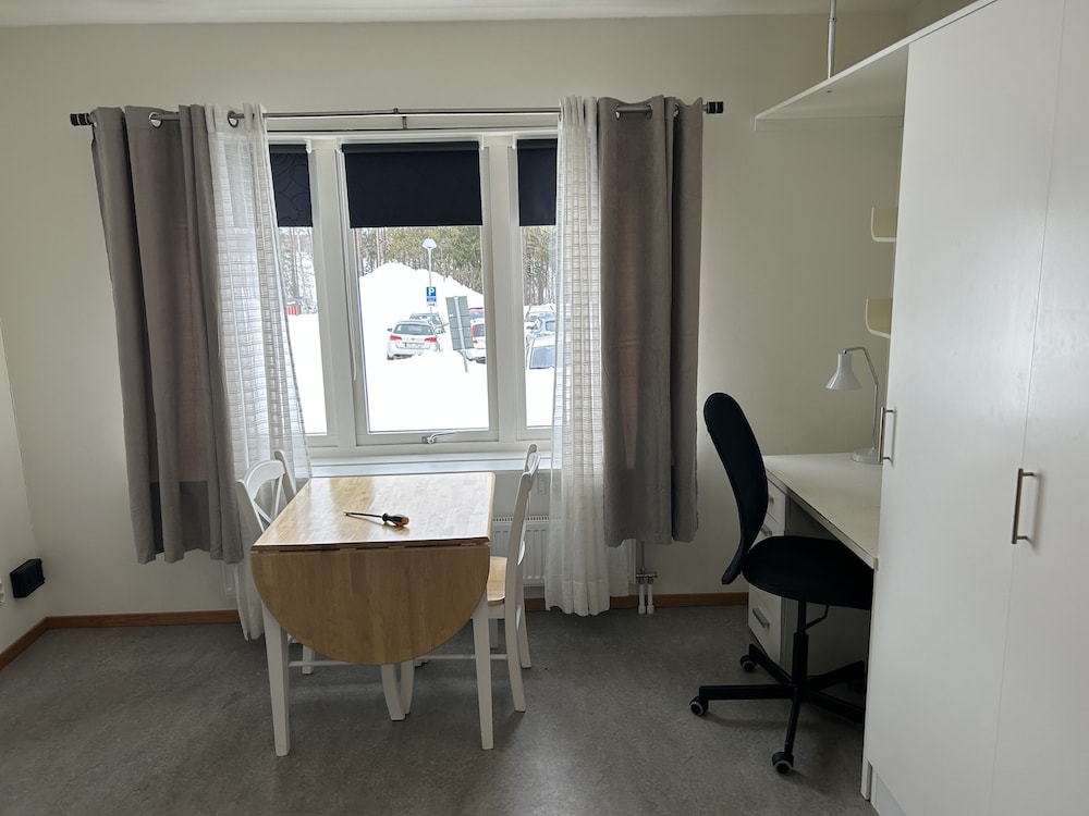 Basic Apartment photo 2