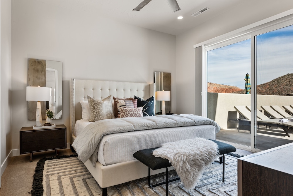 House, Multiple Bedrooms