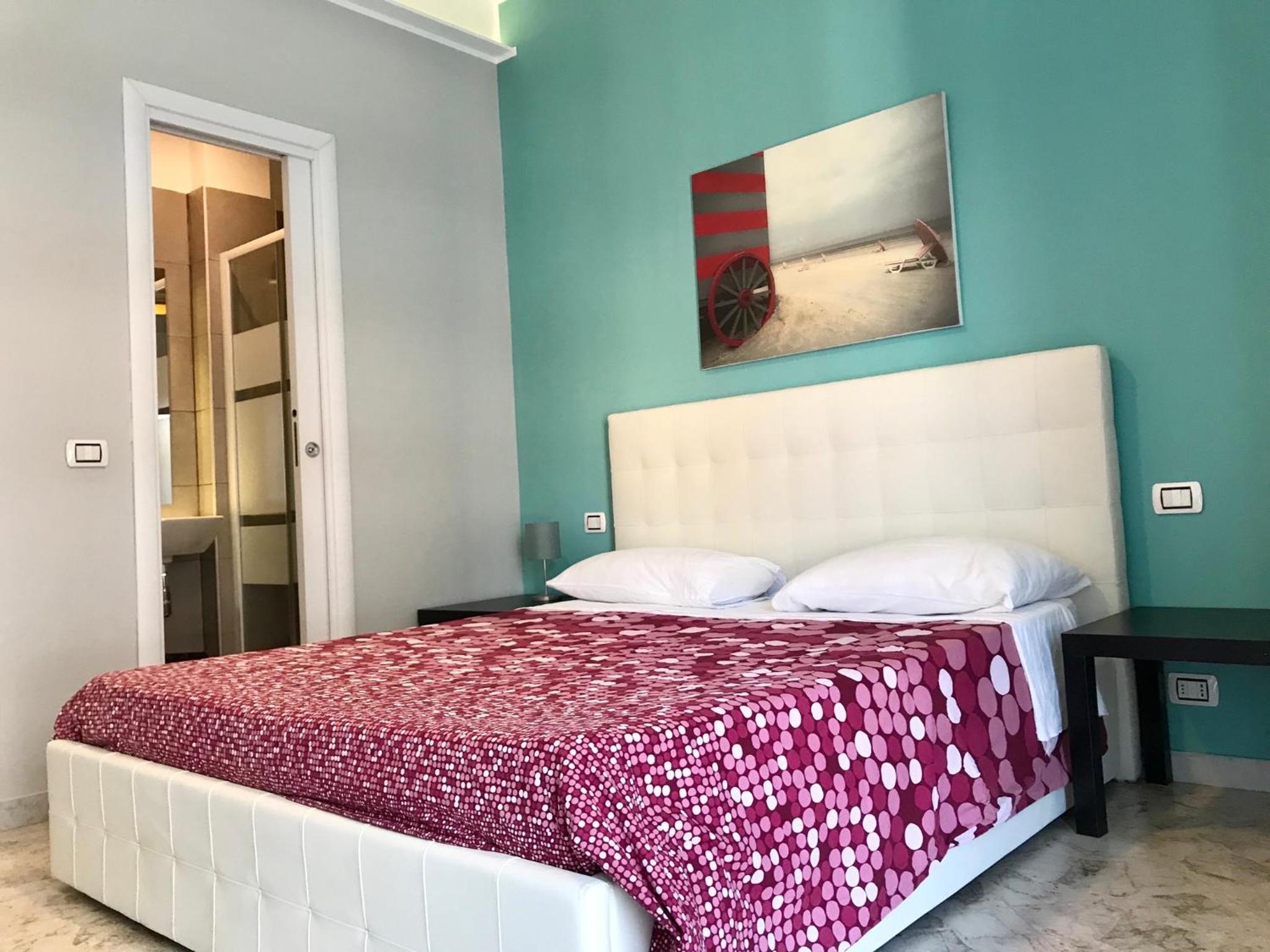 Budget Double Room photo 3