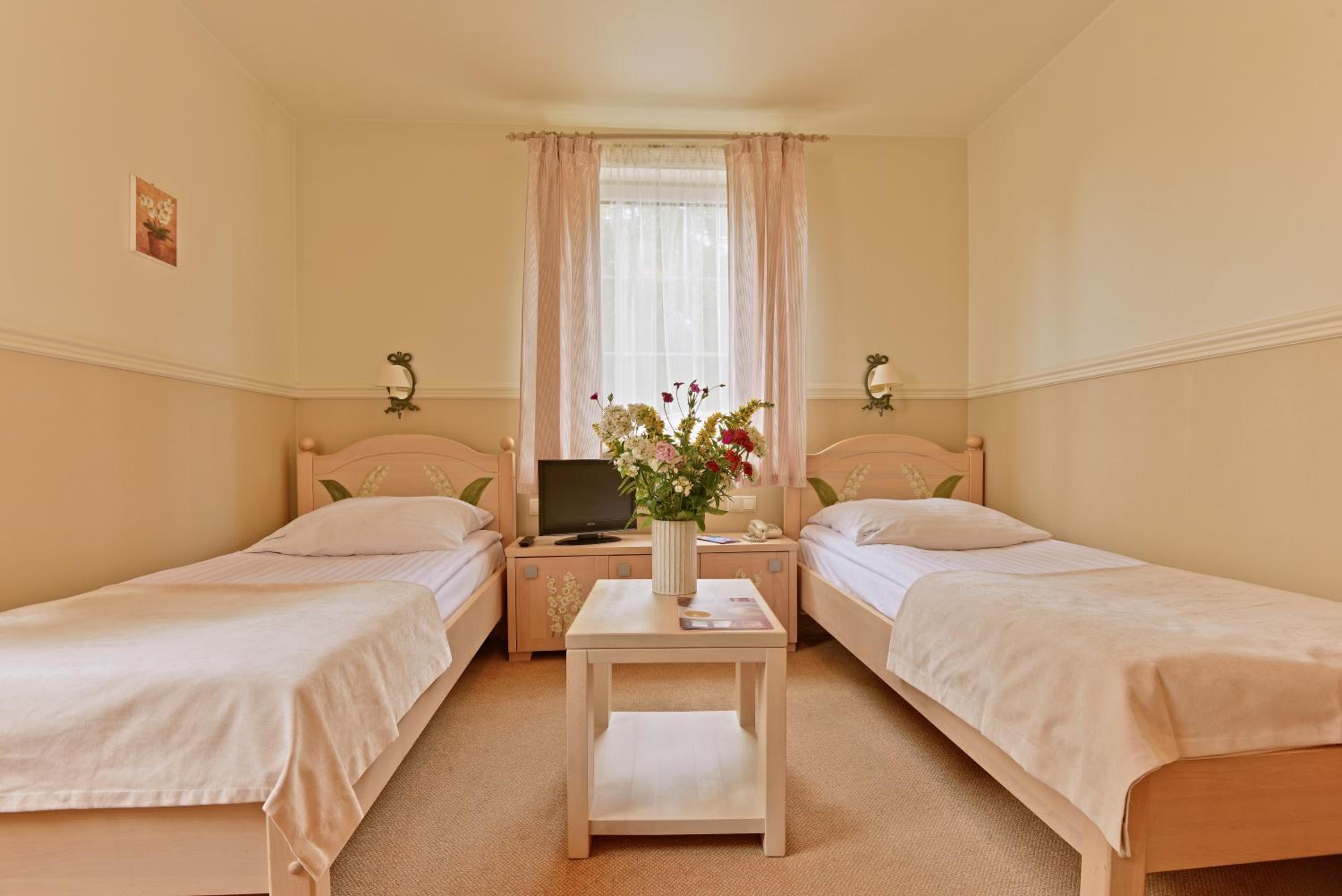 Standard Twin Room photo 1