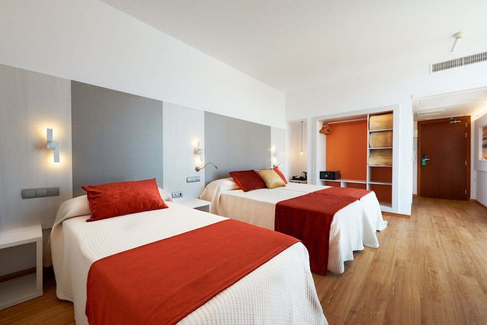 Standard Triple Room - Photo 1