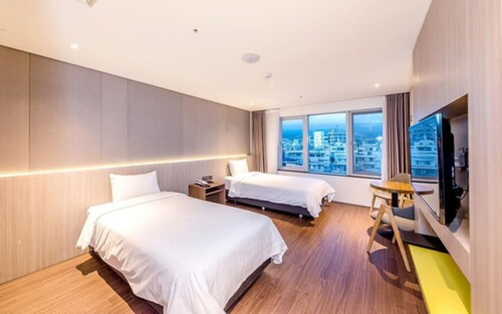 Superior Twin Room - Photo 1