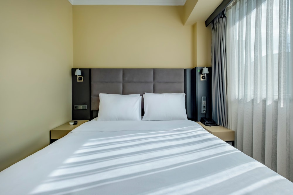 Economy Double Room - Photo 1