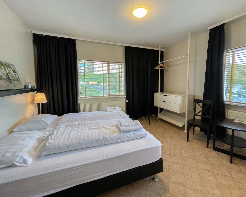 Double or Twin Room, Private Bathroom - Photo 11