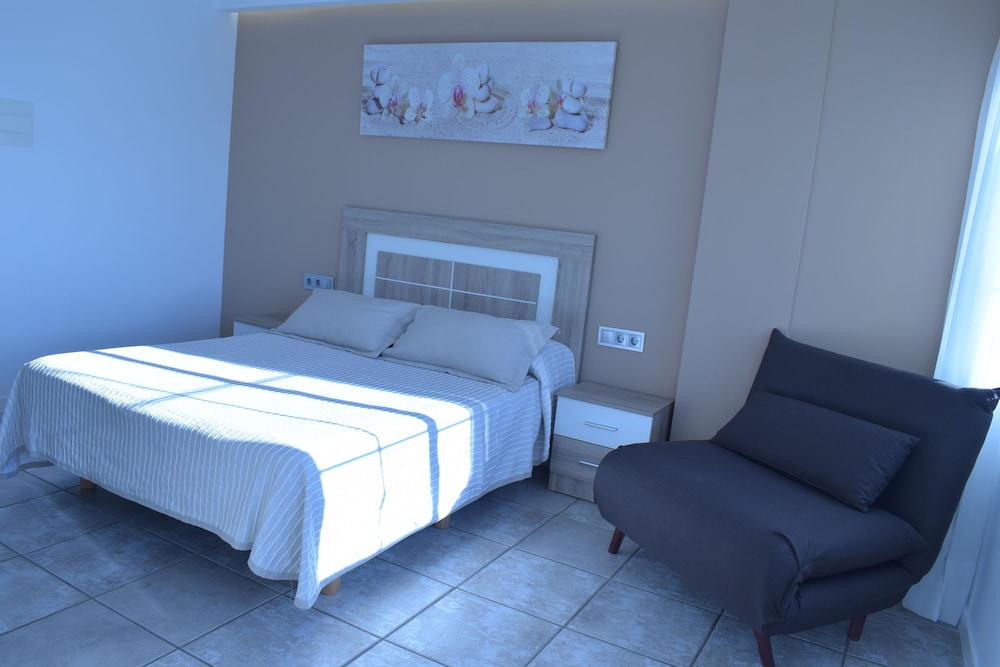Basic Double Room photo 3