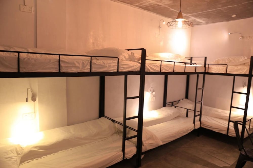 Bed in 6-Bed Mixed Dormitory Room photo 1