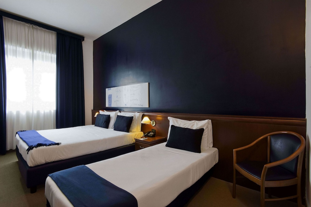 Classic Triple Room, 1 Bedroom photo 3