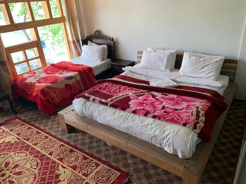 Deluxe Double or Twin Room, Mountain View photo 3