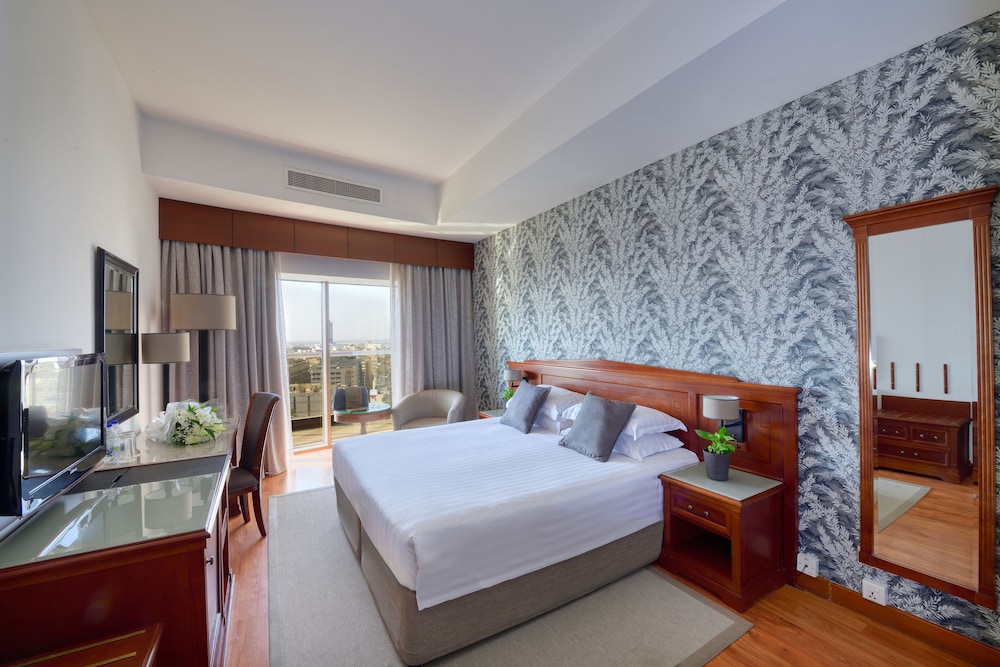 Majestic Suite photo 3