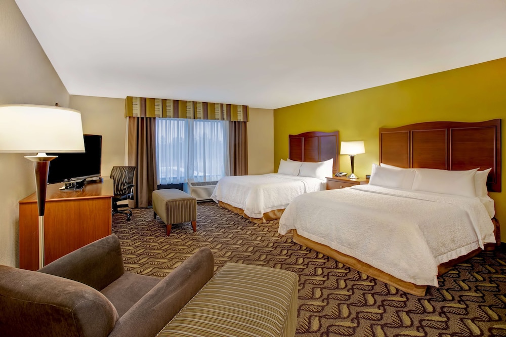 Room, 2 Queen Beds photo 2