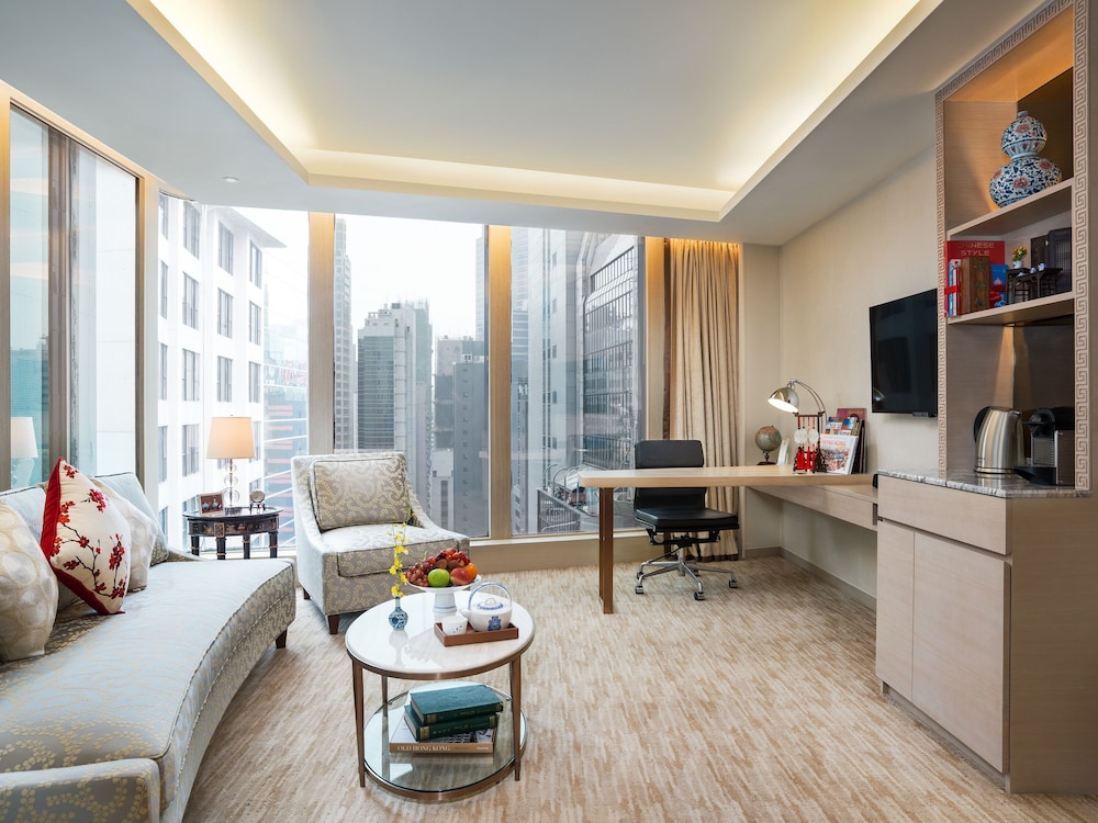 Signature Suite, Non Smoking, City View photo 3