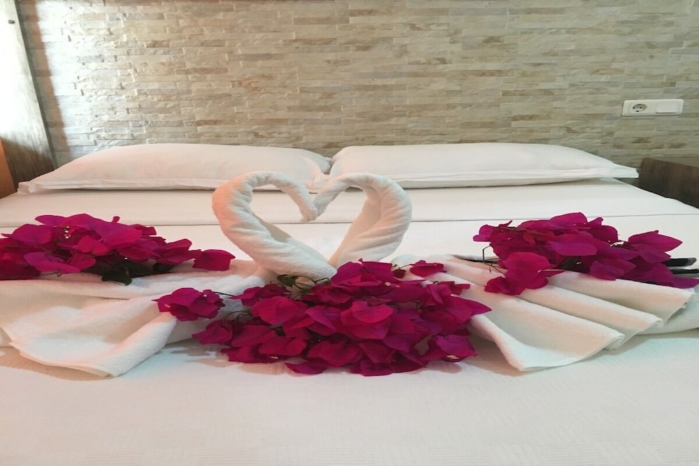 Double or Twin Room, Multiple Beds