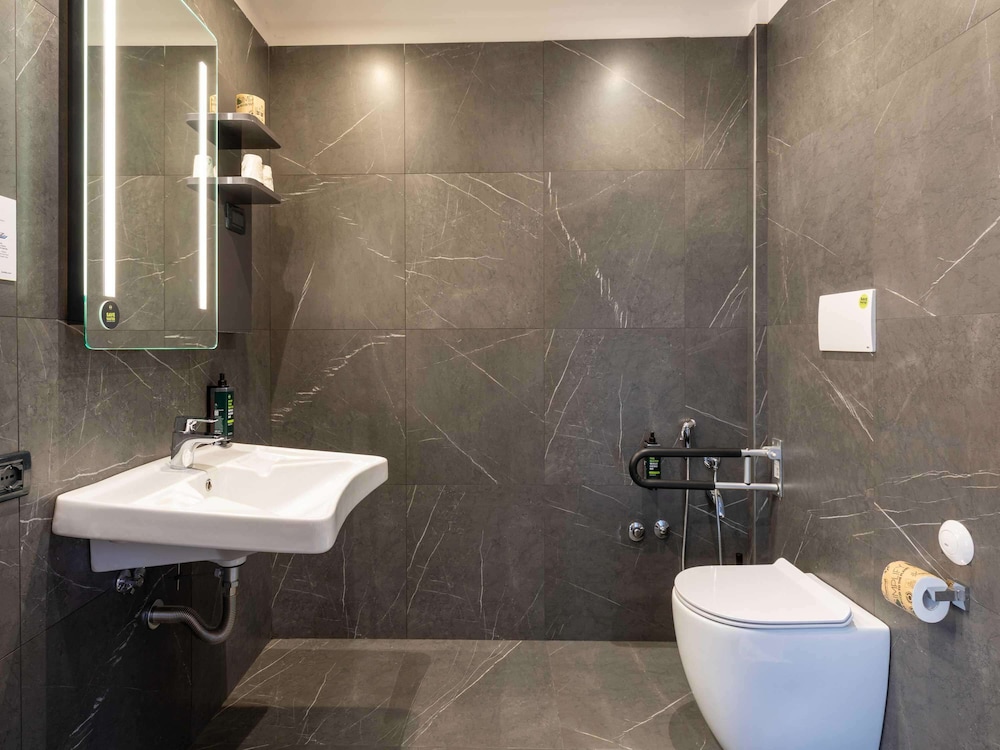 Double Room, Accessible
