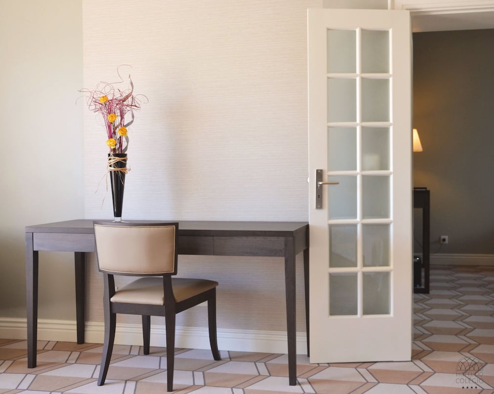 Superior Suite - Photo 2