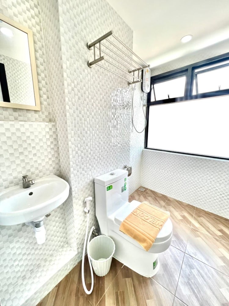 Deluxe Double Room, Balcony - Photo 2